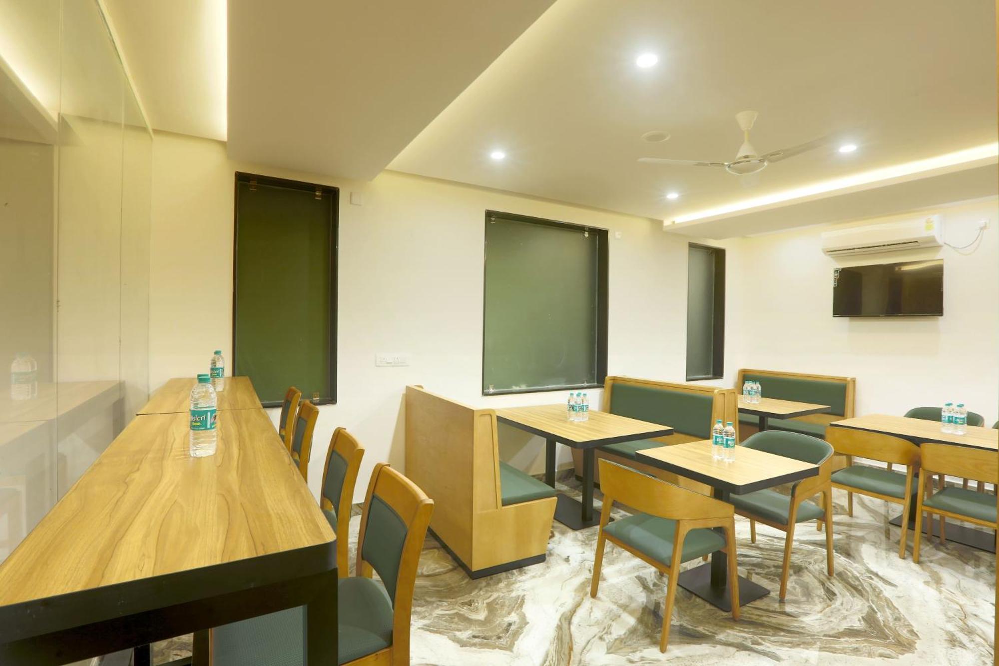Hotel Sterling Plaza- Bangalore International Airport Dod Jala Exteriér fotografie